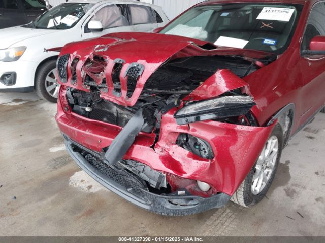 1C4PJLCSXEW105921 Jeep Cherokee Latitude