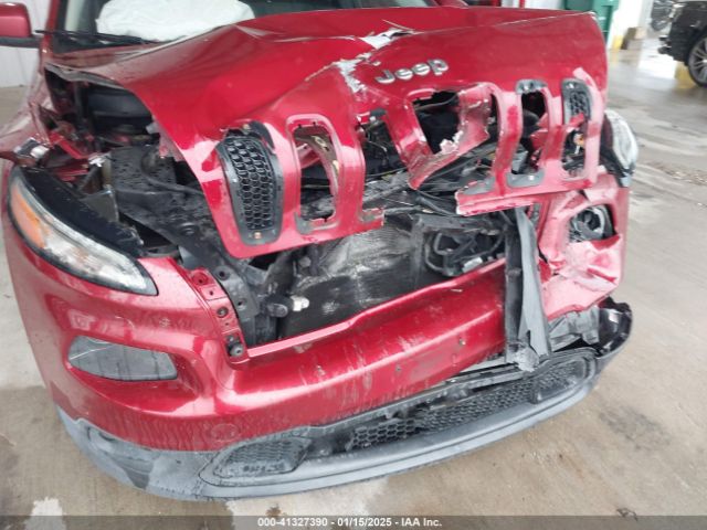 1C4PJLCSXEW105921 Jeep Cherokee Latitude