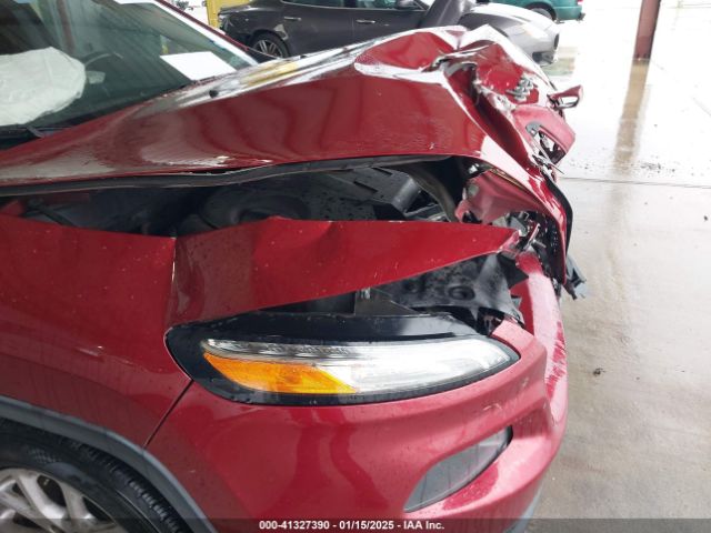 1C4PJLCSXEW105921 Jeep Cherokee Latitude