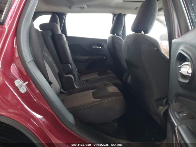 1C4PJLCSXEW105921 Jeep Cherokee Latitude