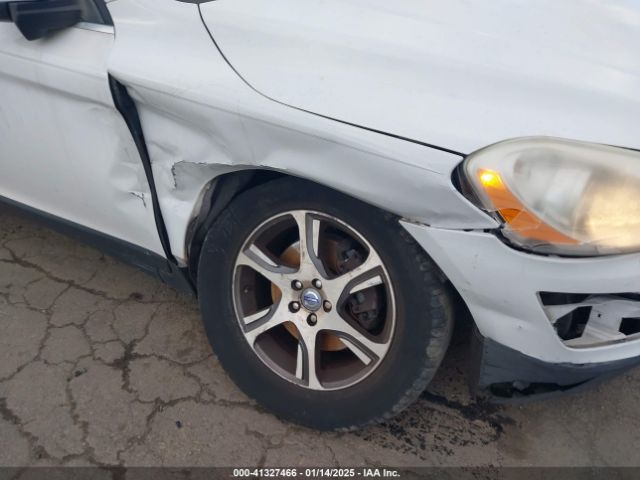 2011 VOLVO XC60 YV4902DZ9B2149989 Photo 5