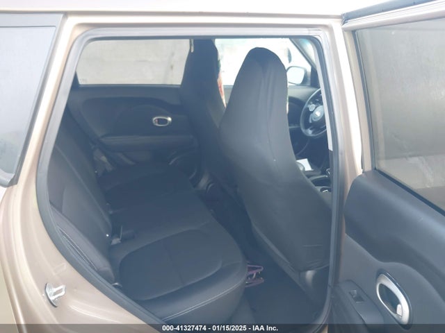 KNDJN2A27F7223279 KIA Soul
