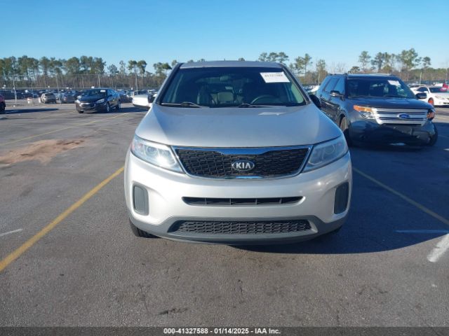 5XYKT3A62FG590158 KIA SORENTO LX