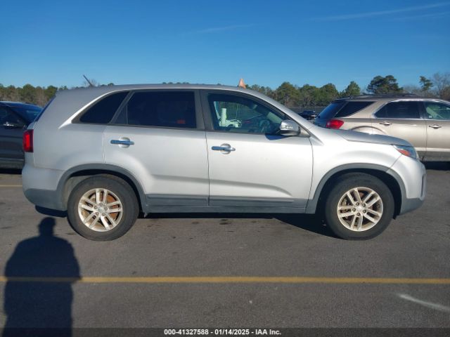 5XYKT3A62FG590158 KIA SORENTO LX