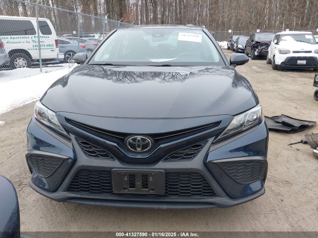 4T1G11AK8MU590203 Toyota CAMRY SE