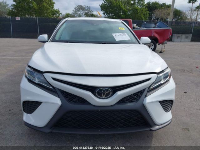4T1B11HK5JU652765 Toyota CAMRY SE