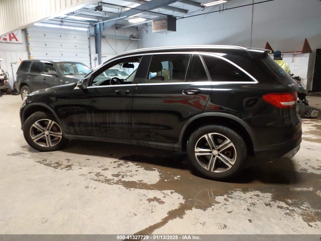 WDC0G4KB9GF033632 Mercedes-Benz Glc 300 4matic