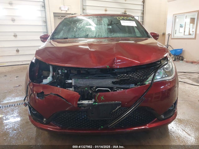 Chrysler Pacifica 35th Anniversary Limited 2019 2C4RC1GG6KR748896 Image 12