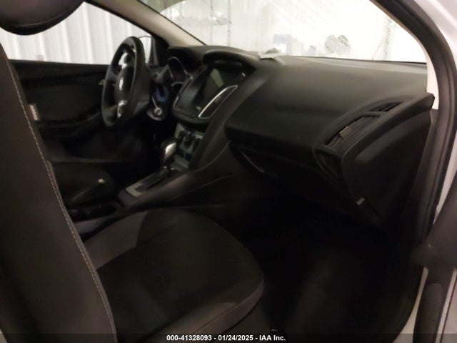 Ford FOCUS SE 2014 1FADP3F27EL362507 Image 5