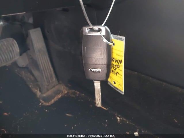 5XXGT4L36LG443601 KIA Optima Lx