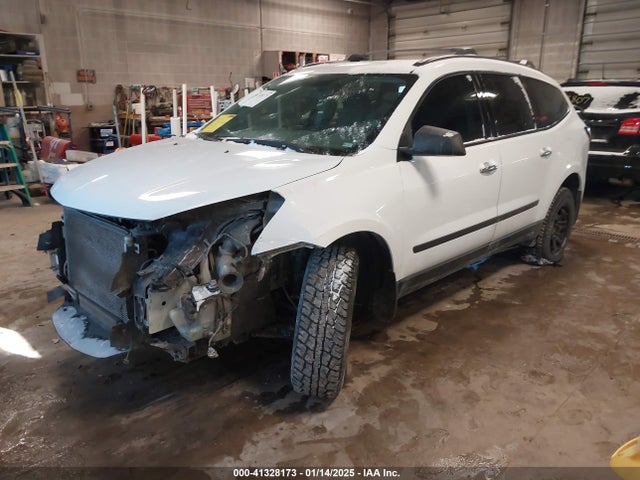 Chevrolet Traverse Ls 2017 1GNKRFKD8HJ354296 Image 2