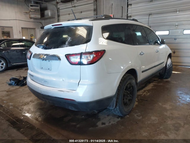 Chevrolet Traverse Ls 2017 1GNKRFKD8HJ354296 Image 4