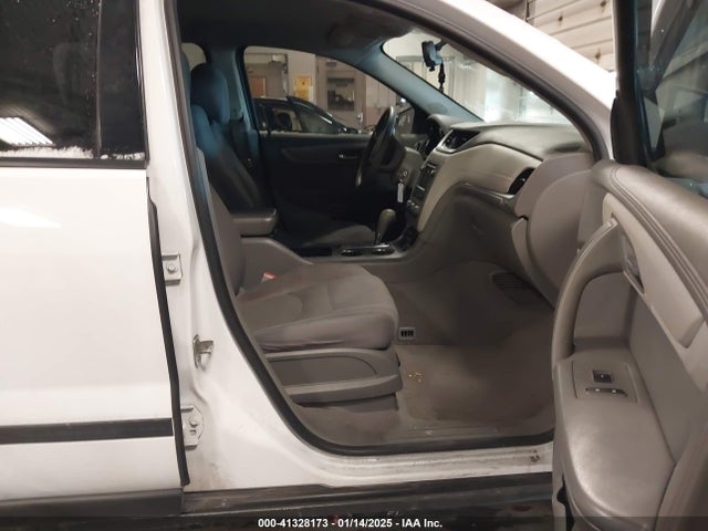 Chevrolet Traverse Ls 2017 1GNKRFKD8HJ354296 Image 5