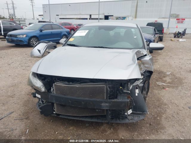 5NPLM4AG3MH040957 Hyundai ELANTRA SEL