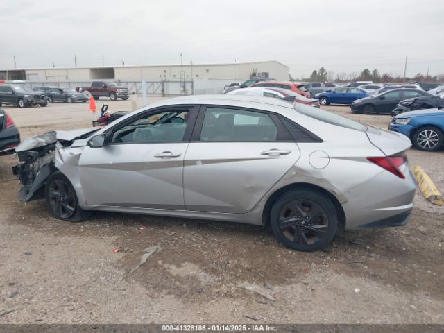 5NPLM4AG3MH040957 Hyundai ELANTRA SEL