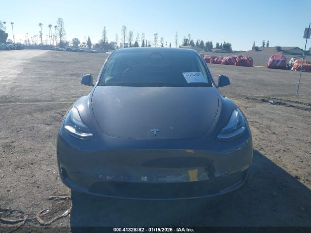 7SAYGDEE2NF404469 Tesla Model Y Long Range Dual Motor All-wheel Drive