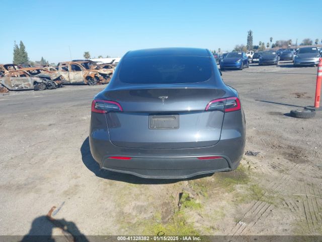 7SAYGDEE2NF404469 Tesla Model Y Long Range Dual Motor All-wheel Drive