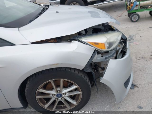 1FADP3K25FL328797 Ford FOCUS SE