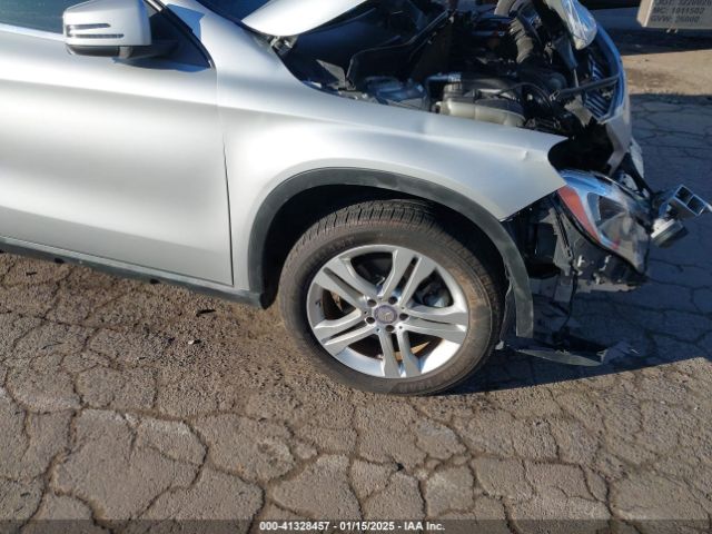 WDCTG4GB3FJ074548 Mercedes-Benz Gla 250 4matic