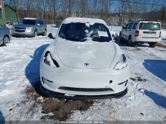 7SAYGDEE6NF426863 Tesla Model Y Long Range Dual Motor All-wheel Drive