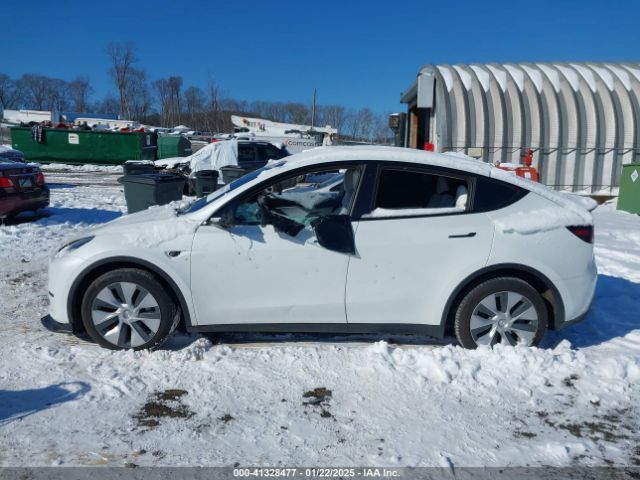 7SAYGDEE6NF426863 Tesla Model Y Long Range Dual Motor All-wheel Drive
