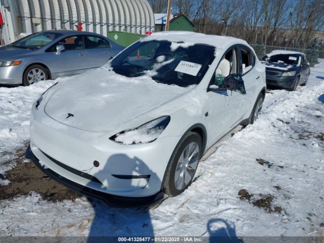 7SAYGDEE6NF426863 Tesla Model Y Long Range Dual Motor All-wheel Drive