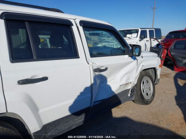 1C4NJPBA2HD118914 Jeep Patriot Sport Fwd