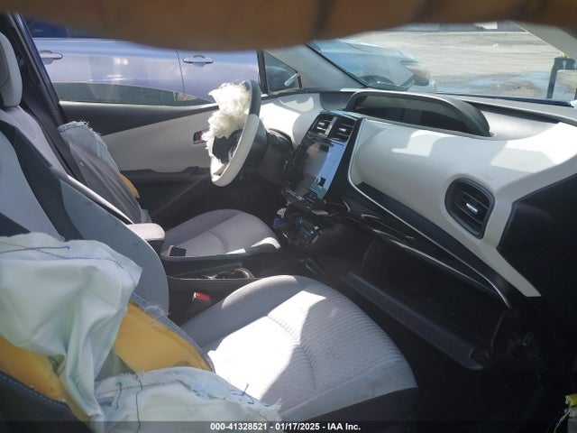 JTDKBRFU6H3538178 Toyota Prius Two