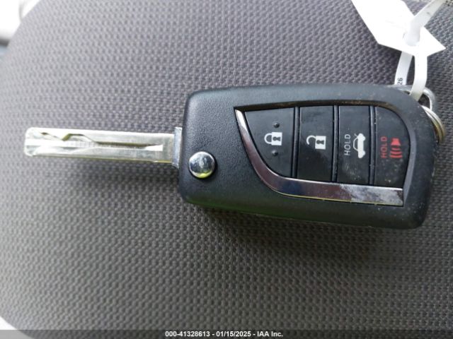 5YFB4MDE9SP253272 Toyota COROLLA LE