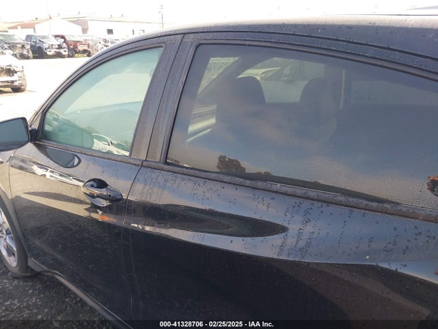 Honda HR-V LX 2018 3CZRU5H37JG703593 Image 14