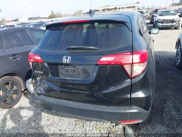 Honda HR-V LX 2018 3CZRU5H37JG703593 Image 16
