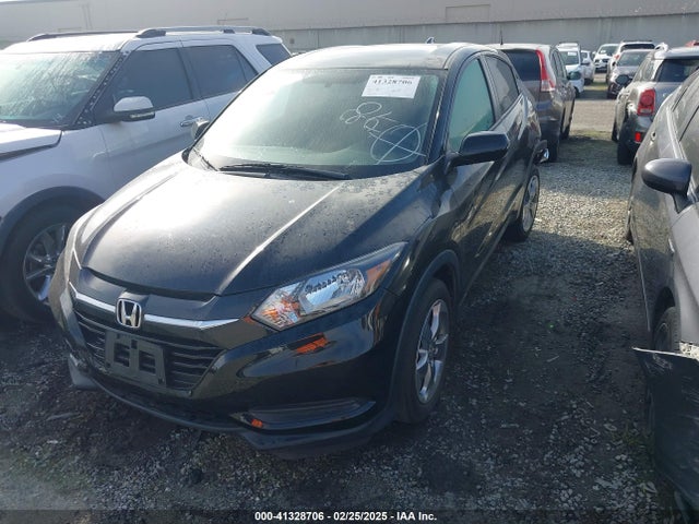 Honda HR-V LX 2018 3CZRU5H37JG703593 Image 2