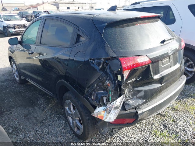 Honda HR-V LX 2018 3CZRU5H37JG703593 Image 3