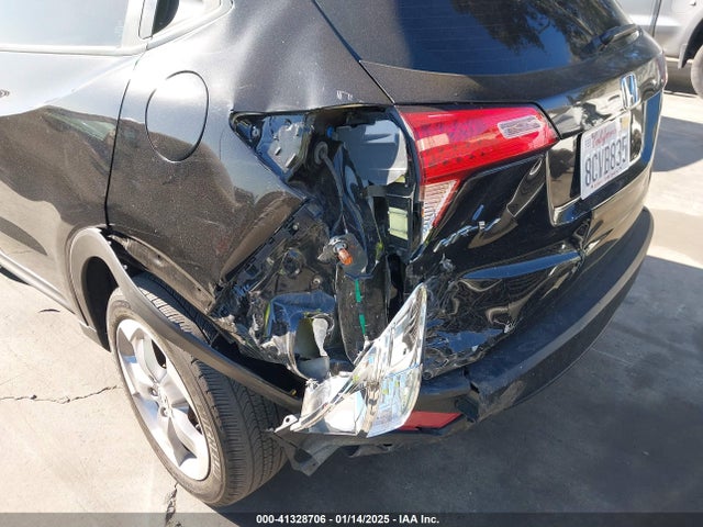 Honda HR-V LX 2018 3CZRU5H37JG703593 Image 6