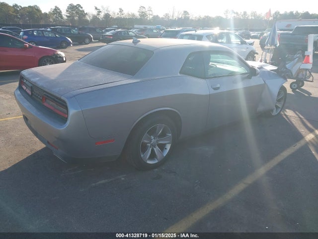 Dodge Challenger Sxt 2015 2C3CDZAG3FH718944 Image 4