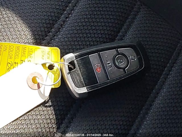 3FA6P0HD4HR339696 Ford FUSION SE