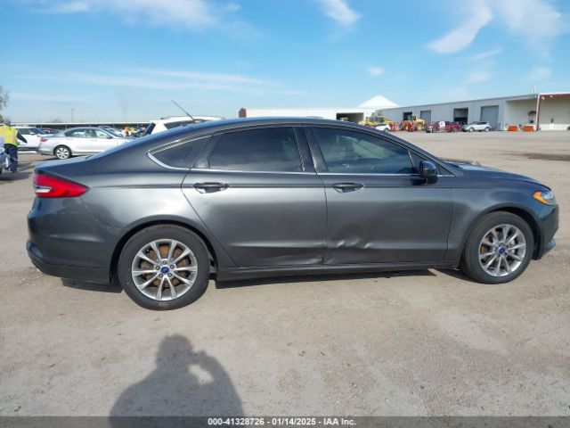 3FA6P0HD4HR339696 Ford FUSION SE