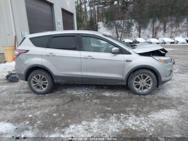 1FMCU9GD6HUD14203 Ford ESCAPE SE