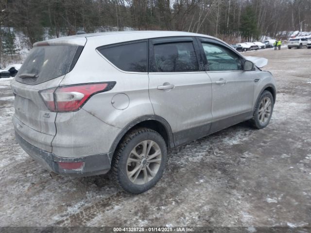 1FMCU9GD6HUD14203 Ford ESCAPE SE