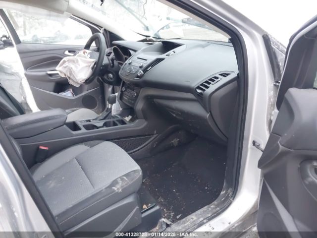 1FMCU9GD6HUD14203 Ford ESCAPE SE