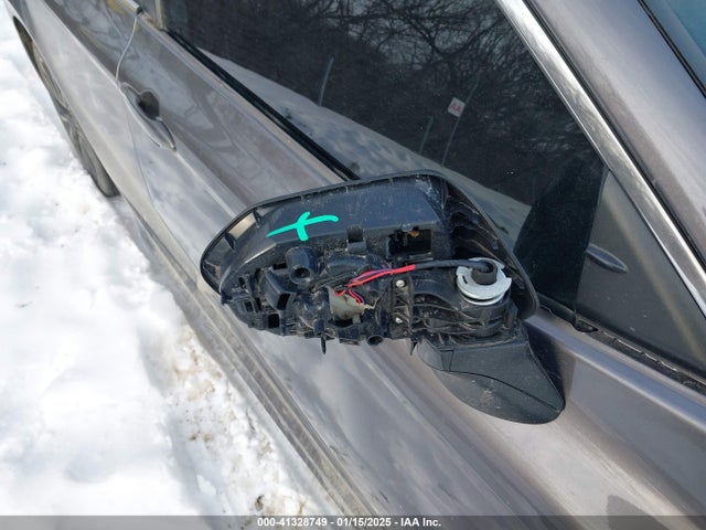 4T1G11AKXMU600746 Toyota CAMRY SE