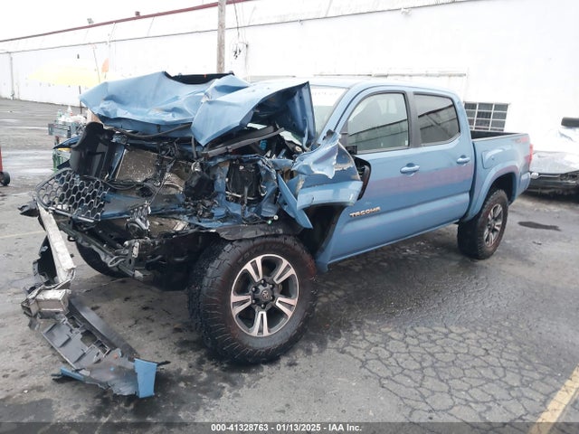 3TMCZ5AN2KM280174 Toyota Tacoma Trd Sport