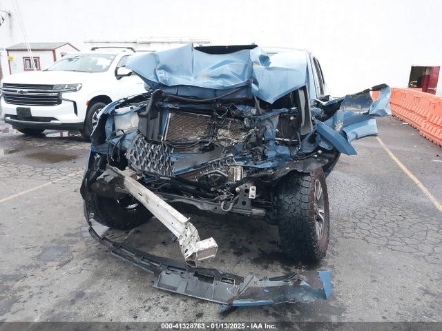 3TMCZ5AN2KM280174 Toyota Tacoma Trd Sport
