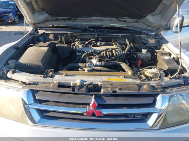 2001 MITSUBISHI MONTERO JA4MW51R11J022220 Photo 9