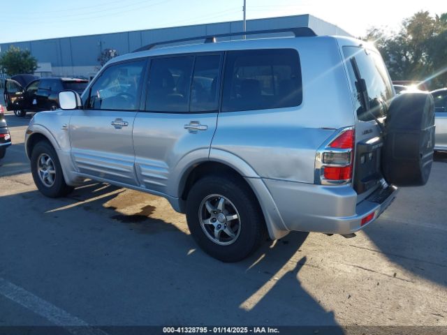 2001 MITSUBISHI MONTERO JA4MW51R11J022220 Photo 2