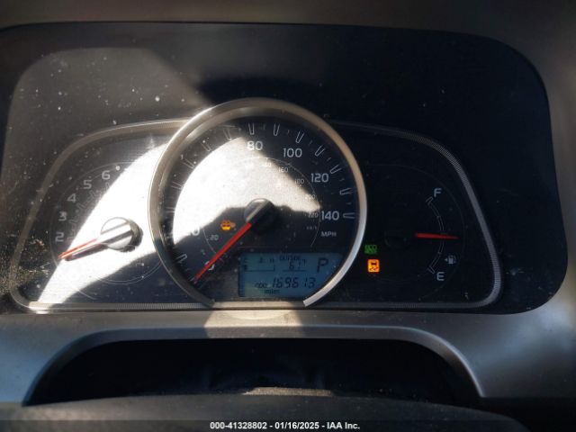 JTMWFREV5FD074940 Toyota Rav4 Xle
