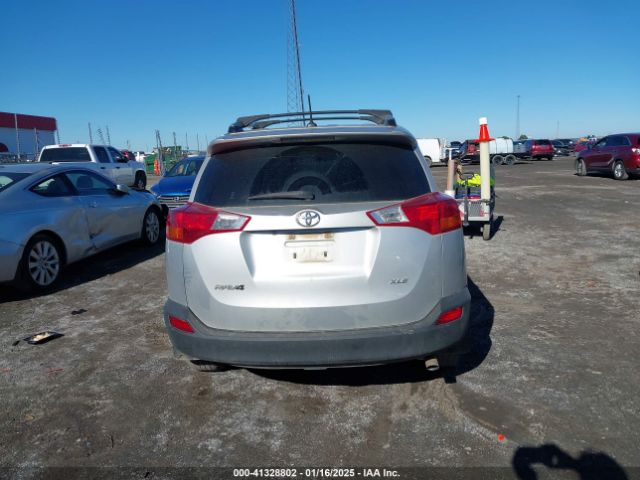 JTMWFREV5FD074940 Toyota Rav4 Xle