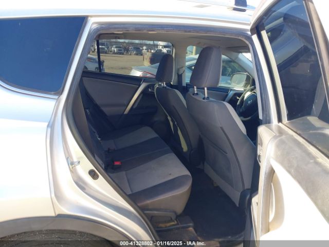 JTMWFREV5FD074940 Toyota Rav4 Xle