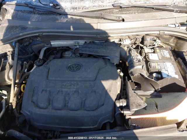 3VV0B7AX2JM109722 Volkswagen Tiguan 2.0t S