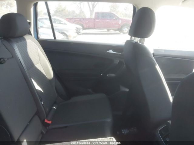 3VV0B7AX2JM109722 Volkswagen Tiguan 2.0t S